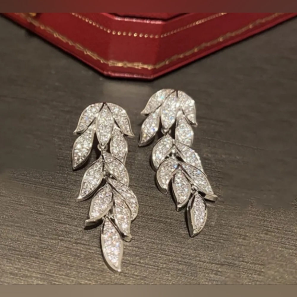 ♥️E Individually $10 Or Bundle 5/$20 Elegant Silver Leaf Drop Earrings